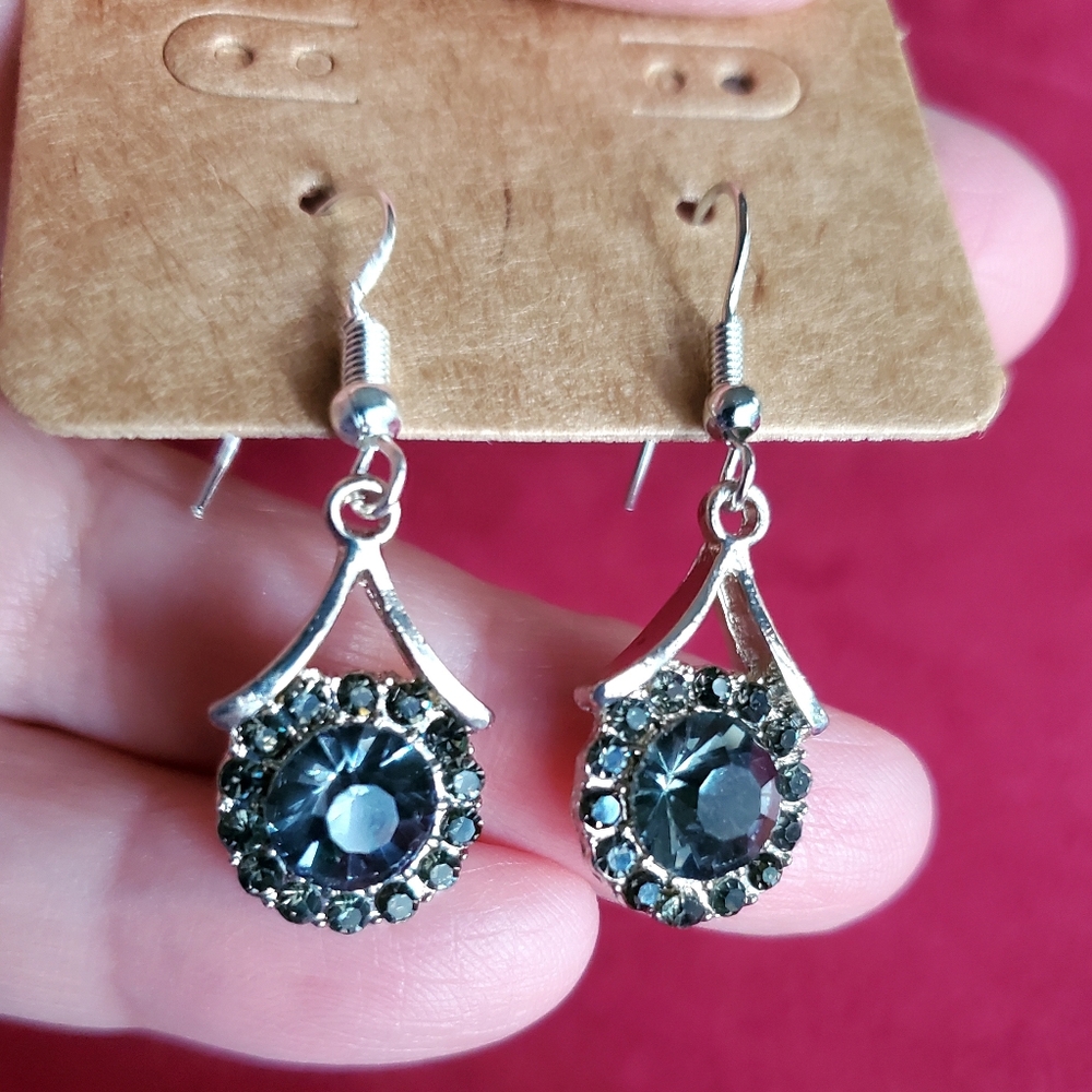 Dark Vintage Style Drop Earrings